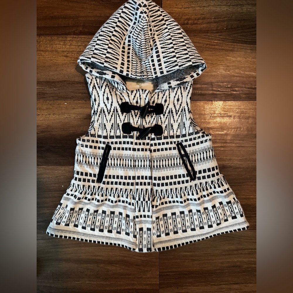 Tucker + Tate Todler Girls Black and White Hooded Vest Size 3